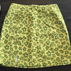 Junior short flower skirt (size 3)